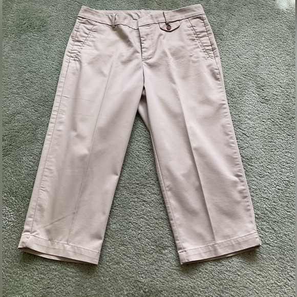 Sale 2 for $8 Dockers Women’s Tan Capris - Picture 1 of 9